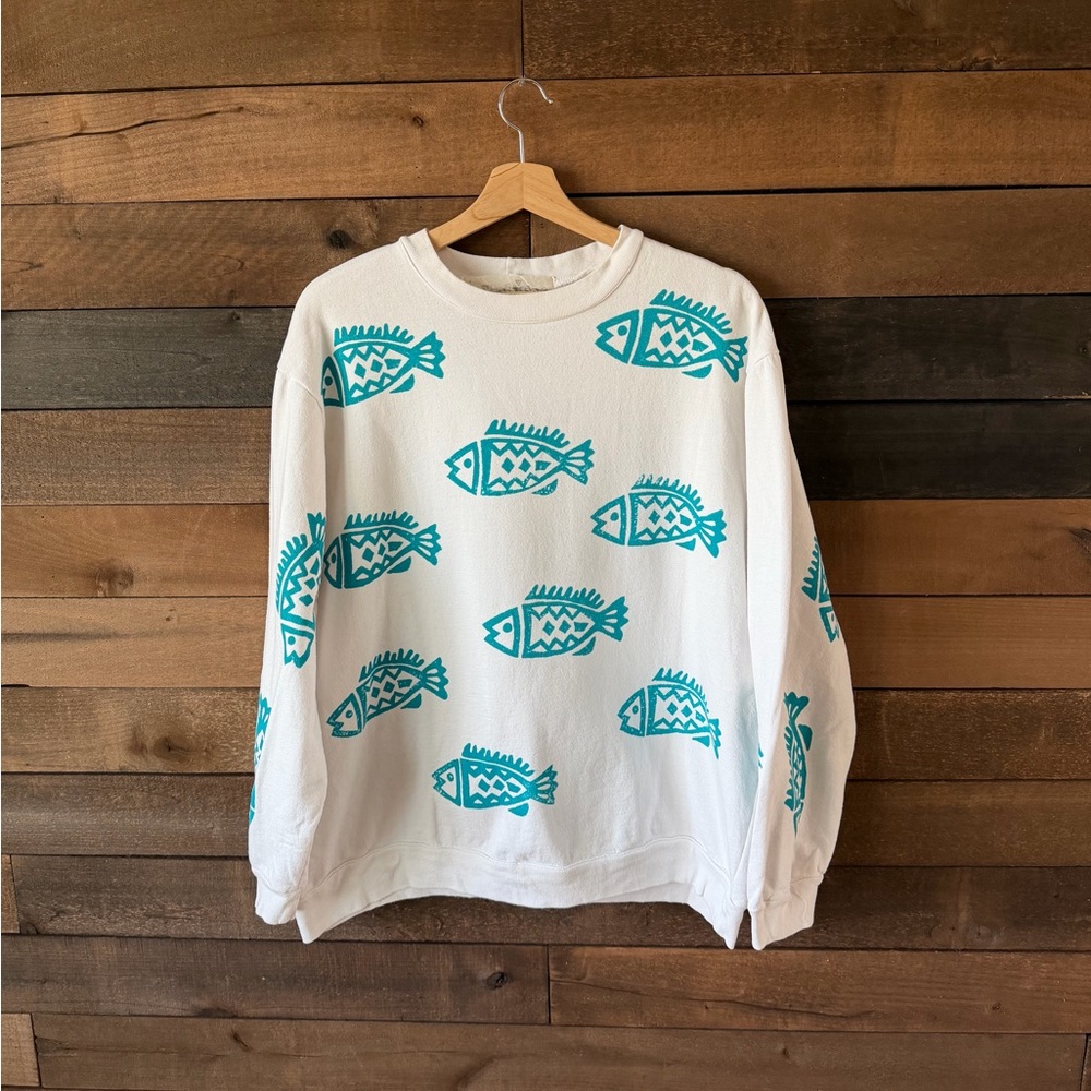 Vintage Fish Print Sweatshirt 90s Teal Graphic Crewneck USA
